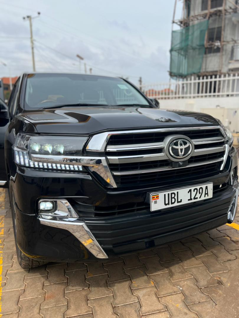 Toyota Land Cruiser V8